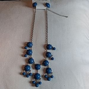 Charging Charlie necklace earring set